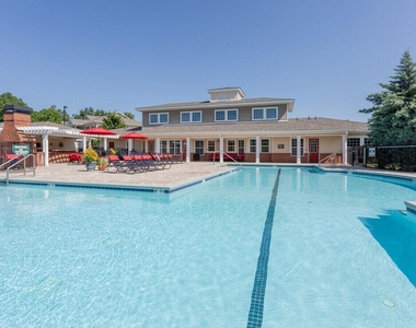 1000 Broadstone Way - Photo Thumbnail 12