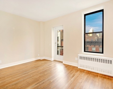 226 East 25th Street, Unit 6d - Photo Thumbnail 3