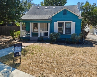 915 W 29th St - Photo Thumbnail 19