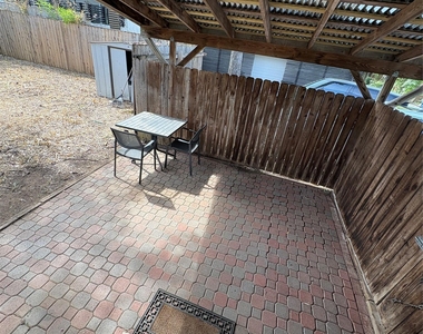 915 W 29th St - Photo Thumbnail 17