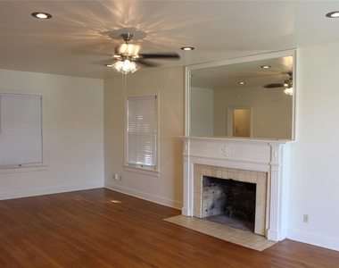 2309 Shoal Creek Blvd - Photo Thumbnail 1