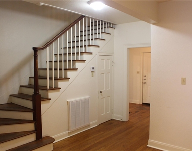 2309 Shoal Creek Blvd - Photo Thumbnail 7
