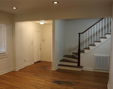 2309 Shoal Creek Blvd - Photo Thumbnail 11