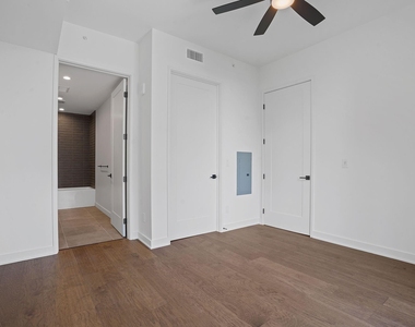 84 East Ave - Photo Thumbnail 10