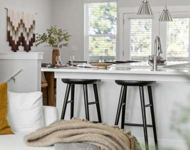 1575 Cedars Road Se - Photo Thumbnail 13