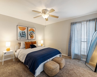 8701 Town Park Drive - Photo Thumbnail 5
