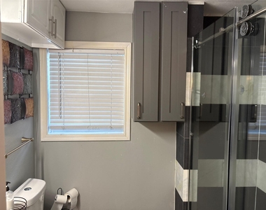 2201 Nettleton - Photo Thumbnail 11