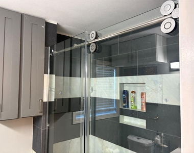 2201 Nettleton - Photo Thumbnail 20