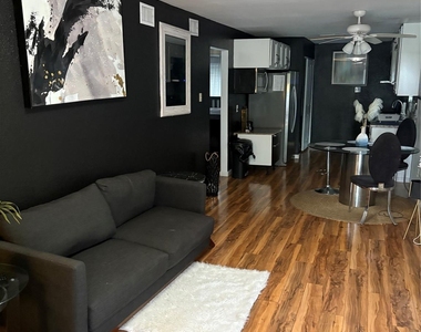 2201 Nettleton - Photo Thumbnail 3