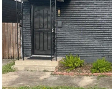 2201 Nettleton - Photo Thumbnail 8