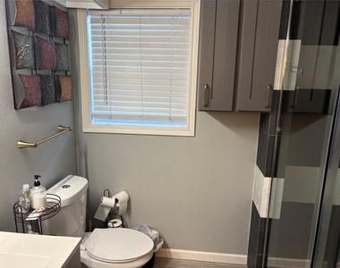 2201 Nettleton - Photo Thumbnail 17