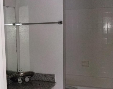 5625 Antoine Drive - Photo Thumbnail 7