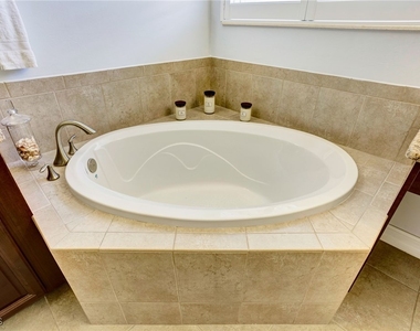 12710 Olde Banyon Boulevard - Photo Thumbnail 23
