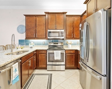 12016 Five Waters Circle - Photo Thumbnail 7