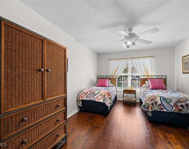 23785 Clear Spring Court - Photo Thumbnail 16