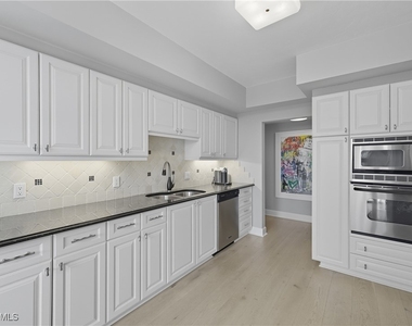 7515 Pelican Bay Boulevard - Photo Thumbnail 15