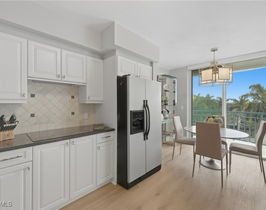 7515 Pelican Bay Boulevard - Photo Thumbnail 14
