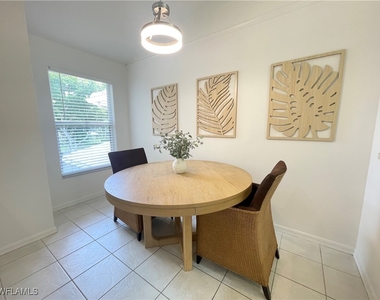 341 Emerald Bay Circle - Photo Thumbnail 7
