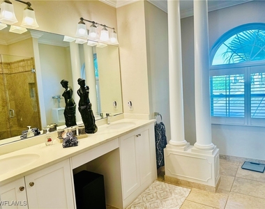 200 Copperfield Court - Photo Thumbnail 8