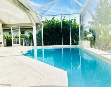200 Copperfield Court - Photo Thumbnail 3