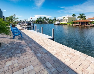 200 Copperfield Court - Photo Thumbnail 27