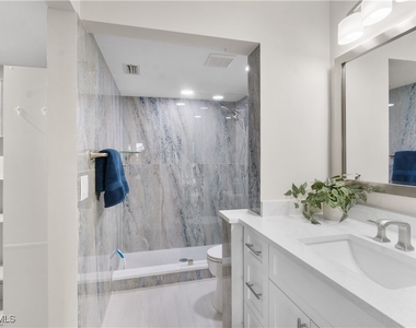 10686 Gulf Shore Drive - Photo Thumbnail 7