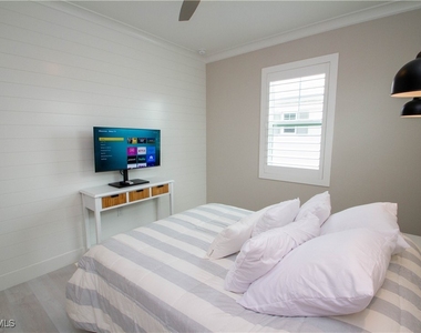 251 Indies Drive E - Photo Thumbnail 21