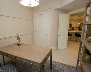 172 Indies Drive E - Photo Thumbnail 11