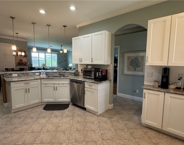 13672 Troia Drive - Photo Thumbnail 7