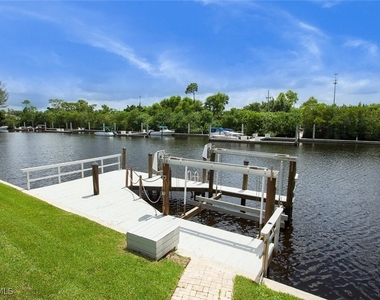 2048 Harbor Lane - Photo Thumbnail 20