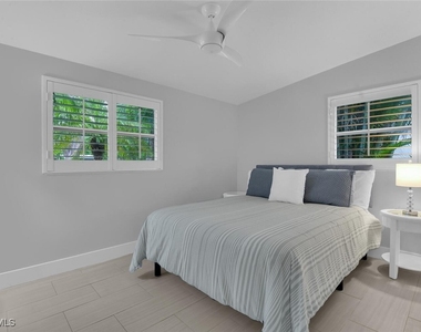 2048 Harbor Lane - Photo Thumbnail 12