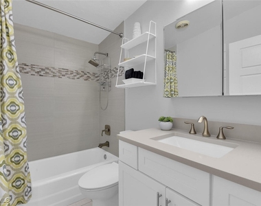 2048 Harbor Lane - Photo Thumbnail 14