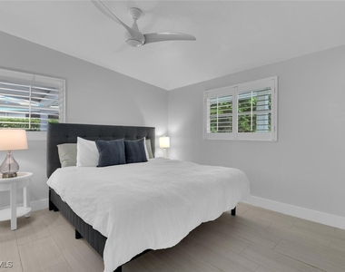 2048 Harbor Lane - Photo Thumbnail 9