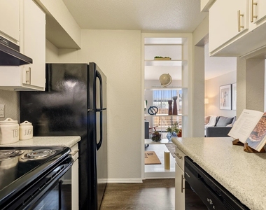 8701 Town Park Drive - Photo Thumbnail 11