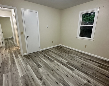 70 Pond Meadow Road - Photo Thumbnail 11