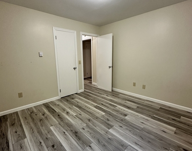 70 Pond Meadow Road - Photo Thumbnail 6
