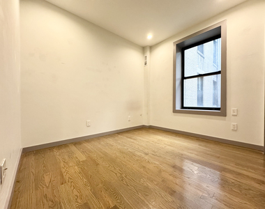 600 West 150th Street - Photo Thumbnail 2