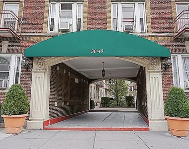 30-49 Crescent Street - Photo Thumbnail 5
