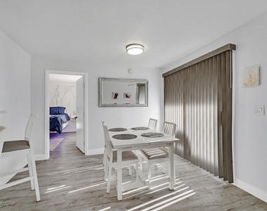 555 E Silverado Ranch Boulevard - Photo Thumbnail 6