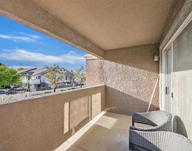 555 E Silverado Ranch Boulevard - Photo Thumbnail 7