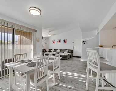 555 E Silverado Ranch Boulevard - Photo Thumbnail 8