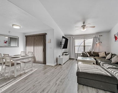 555 E Silverado Ranch Boulevard - Photo Thumbnail 4