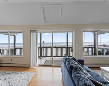 255 Boardwalk - Photo Thumbnail 21