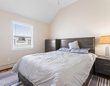 255 Boardwalk - Photo Thumbnail 19