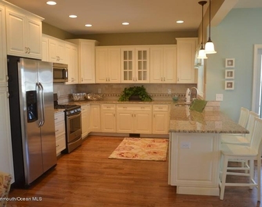 23 Parkway - Photo Thumbnail 7