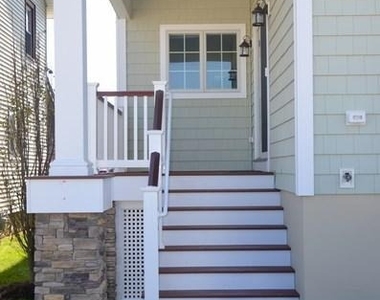 23 Parkway - Photo Thumbnail 3