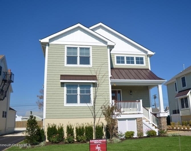 23 Parkway - Photo Thumbnail 1