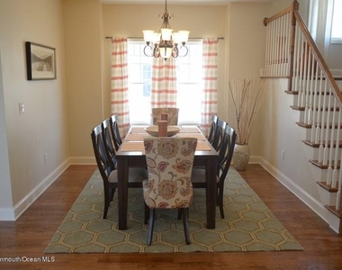 23 Parkway - Photo Thumbnail 6