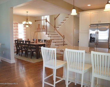 23 Parkway - Photo Thumbnail 14
