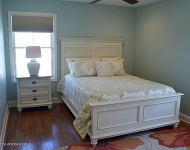 23 Parkway - Photo Thumbnail 21